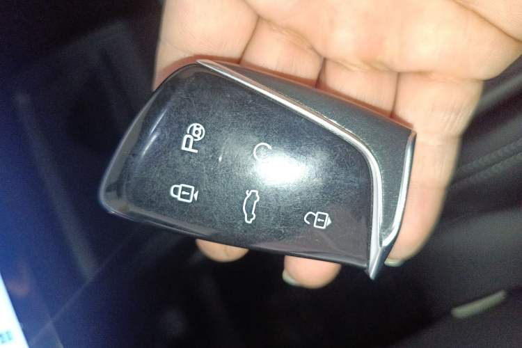 Used Dongfeng Aeolus L7 New Energy 2024 205 Air Vehicle Key