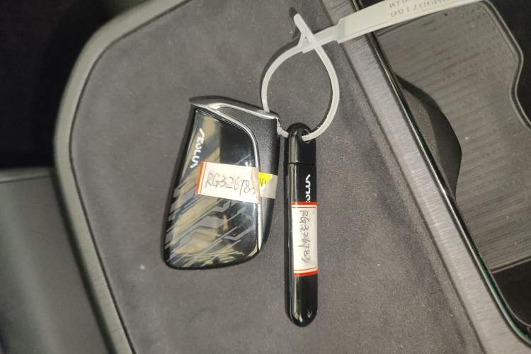 Used Dongfeng Aeolus L7 New Energy 2024 205 Air Vehicle Key
