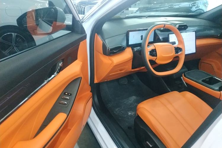 Used Dongfeng Aeolus L7 New Energy 2024 205 Plus Driver Seat