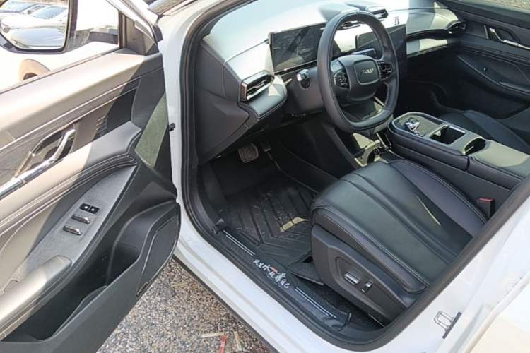 Used Dongfeng Aeolus L7 New Energy 2024 518 Pro Driver Seat