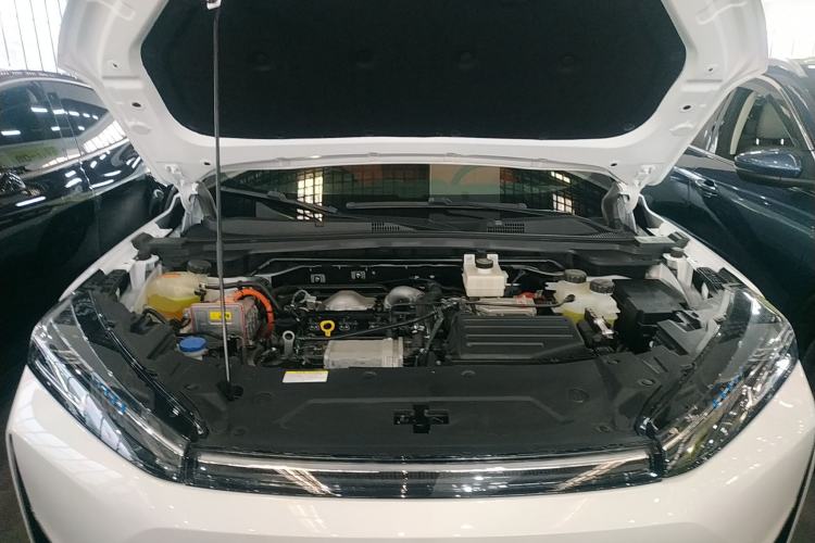 Used Dongfeng Aeolus L7 New Energy 2024 205 Plus Engine Bay