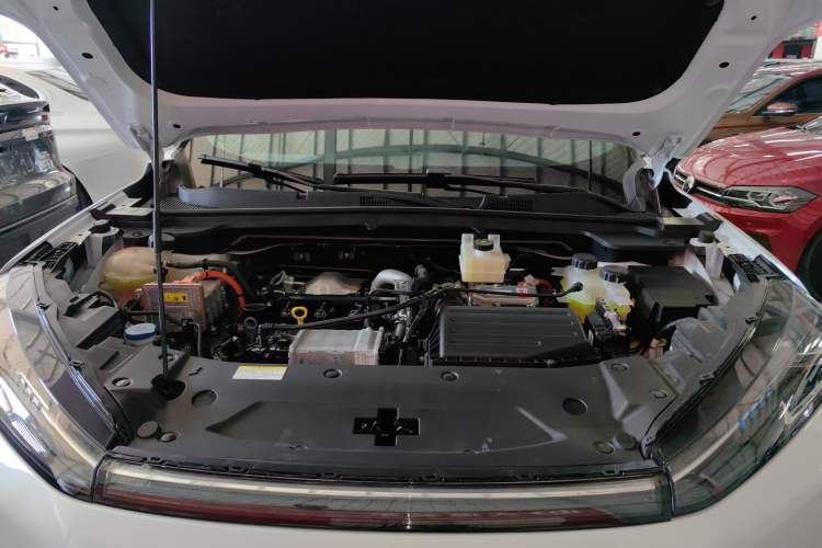 Used Dongfeng Aeolus L7 New Energy 2024 205 Pro Engine Bay