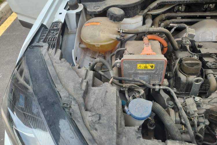 Used Dongfeng Aeolus L7 New Energy 2024 205 Plus Engine Bay Right