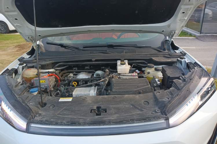 Used Dongfeng Aeolus L7 New Energy 2024 205 Pro Engine Bay