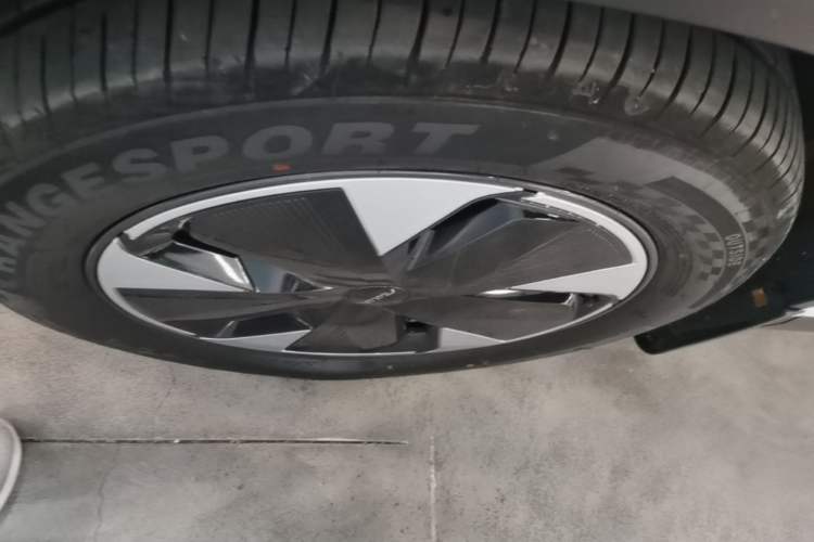 Used Dongfeng Aeolus L7 New Energy 2024 205 Pro Exterior 4