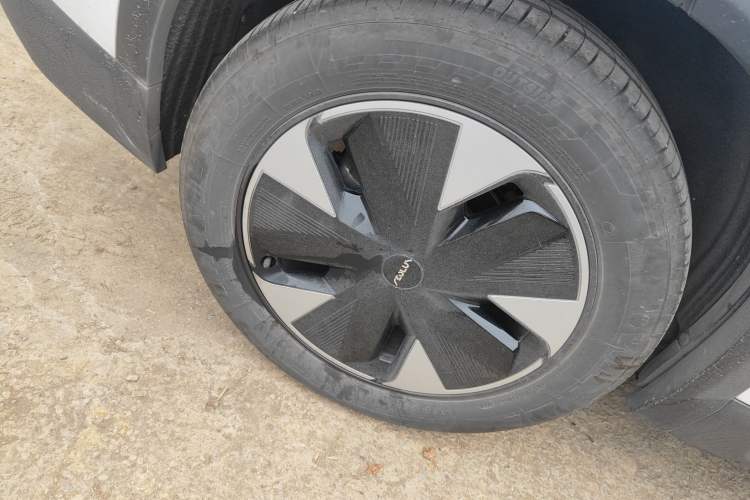 Used Dongfeng Aeolus L7 New Energy 2024 205 Plus Exterior 5