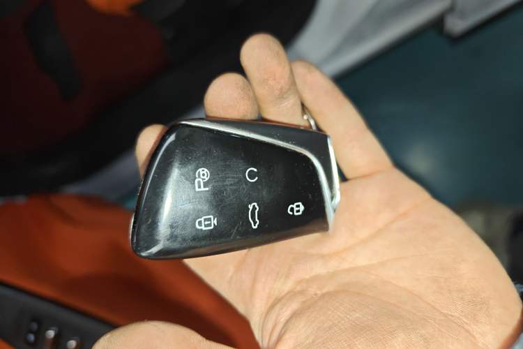 Used Dongfeng Aeolus L7 New Energy 2024 205 Plus Interior 1