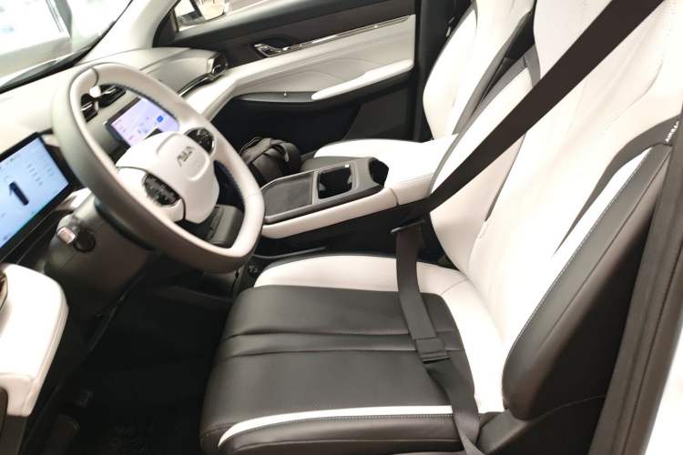Used Dongfeng Aeolus L7 New Energy 2024 518 Pro Left Front Seat
