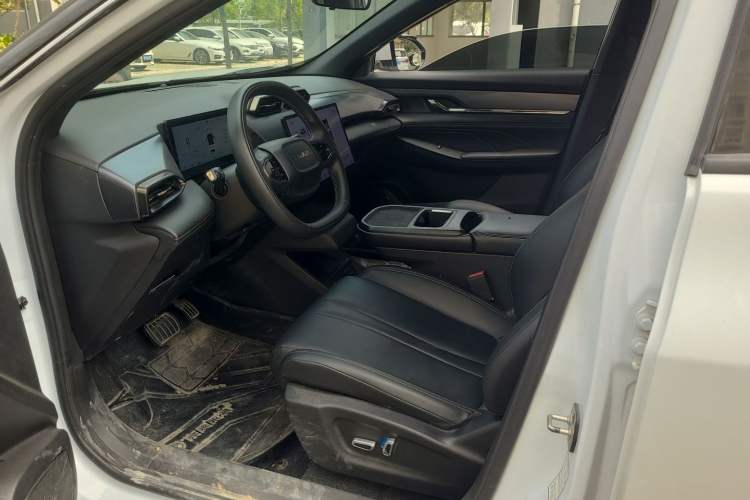 Used Dongfeng Aeolus L7 New Energy 2024 205 Plus Left Front Seat