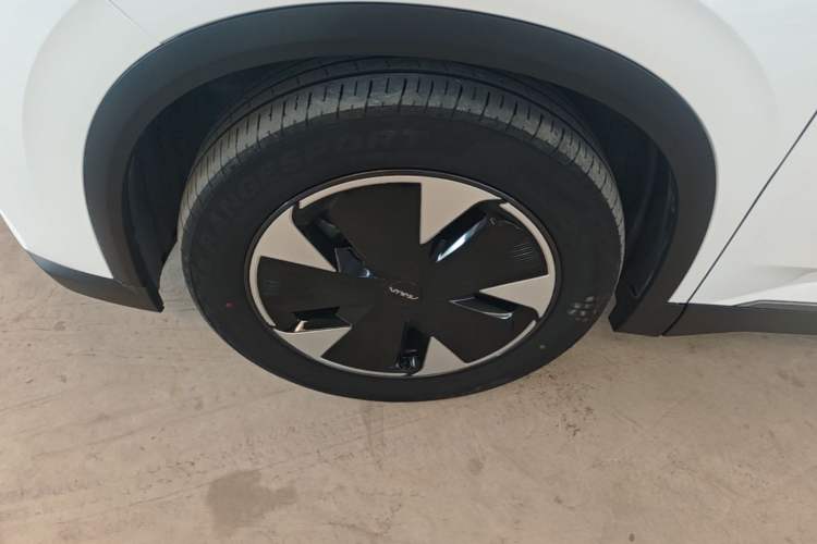 Used Dongfeng Aeolus L7 New Energy 2024 205 Plus Left Front Wheel Hub