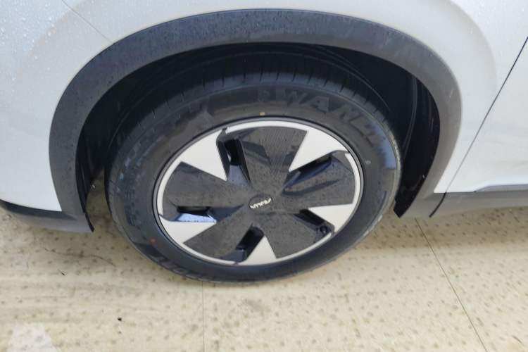 Used Dongfeng Aeolus L7 New Energy 2024 205 Plus Left Front Wheel Hub
