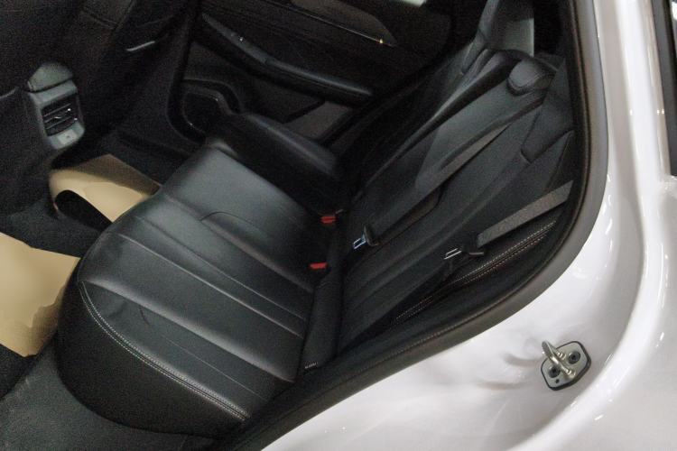 Used Dongfeng Aeolus L7 New Energy 2024 518 Air Left Rear Seat