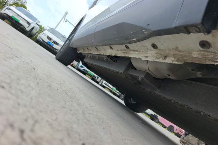 Used Dongfeng Aeolus L7 New Energy 2024 518 Air Left Side Sill