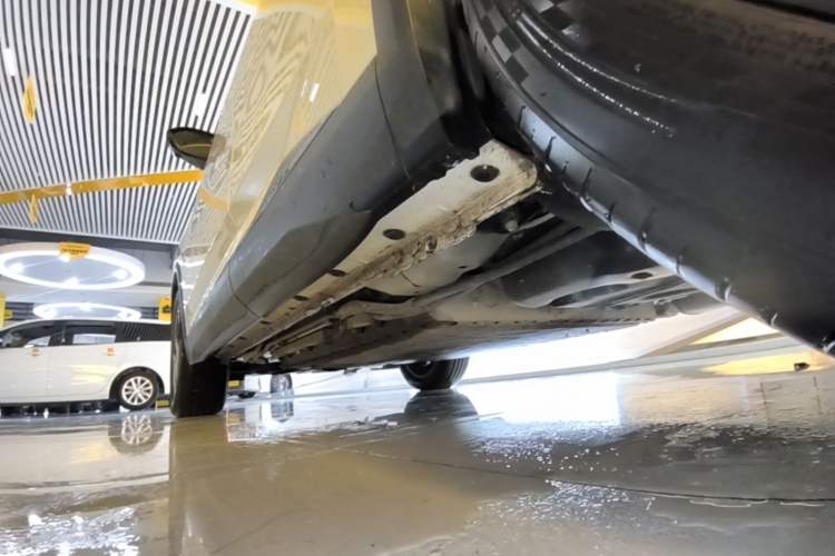 Used Dongfeng Aeolus L7 New Energy 2024 205 Plus Left Side Sill