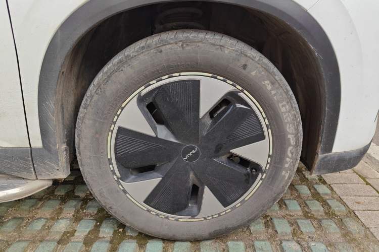Used Dongfeng Aeolus L7 New Energy 2024 110 Pro Right Front Wheel Hub