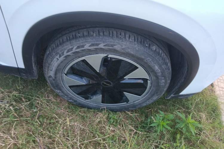Used Dongfeng Aeolus L7 New Energy 2024 205 Pro Right Front Wheel Hub