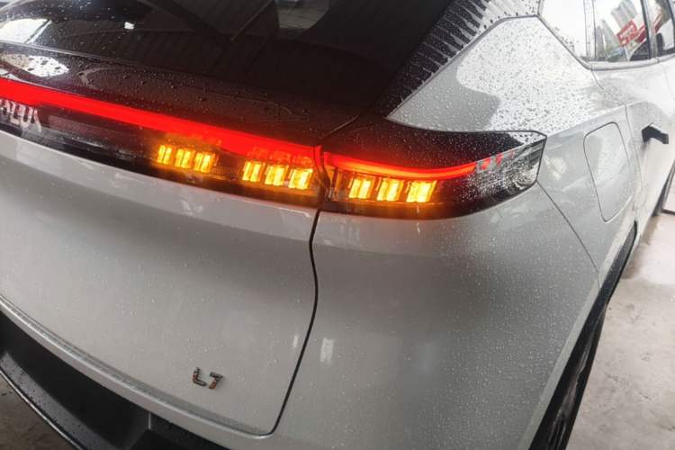 Used Dongfeng Aeolus L7 New Energy 2024 205 Plus Right Rear Taillight