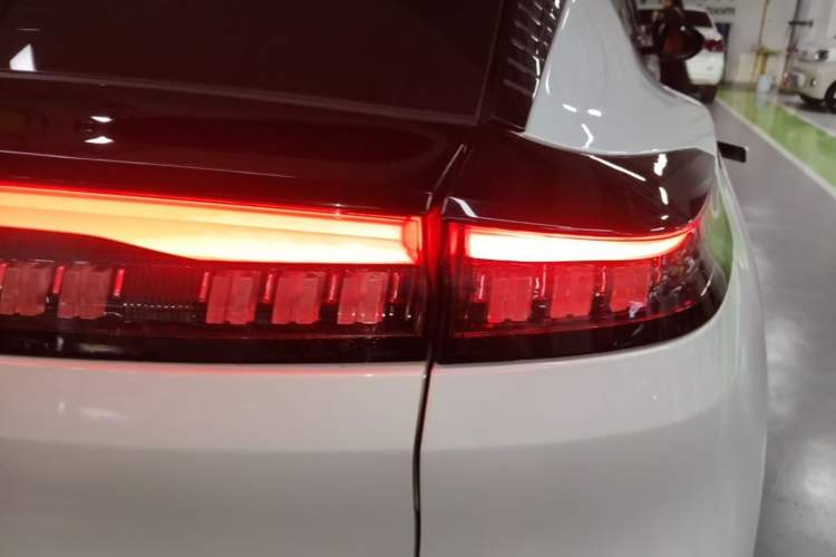 Used Dongfeng Aeolus L7 New Energy 2024 205 Plus Right Rear Taillight