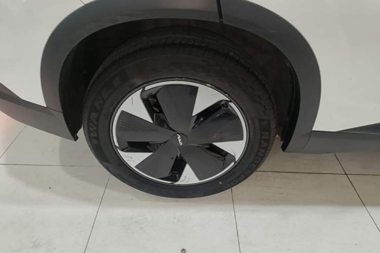 Used Dongfeng Aeolus L7 New Energy 2024 205 Pro Right Rear Wheel Hub