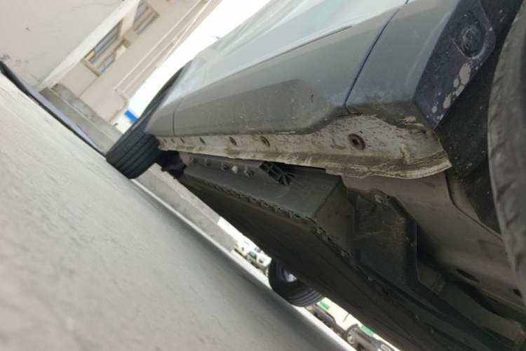 Used Dongfeng Aeolus L7 New Energy 2024 518 Air Right Side Sill