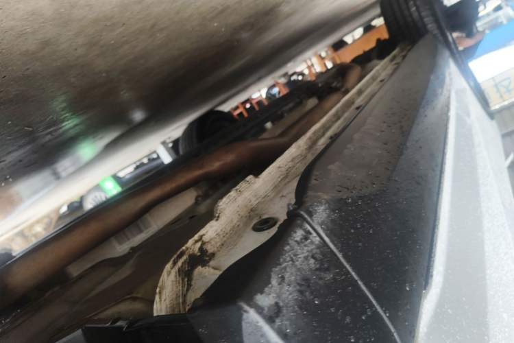 Used Dongfeng Aeolus L7 New Energy 2024 205 Plus Right Side Sill