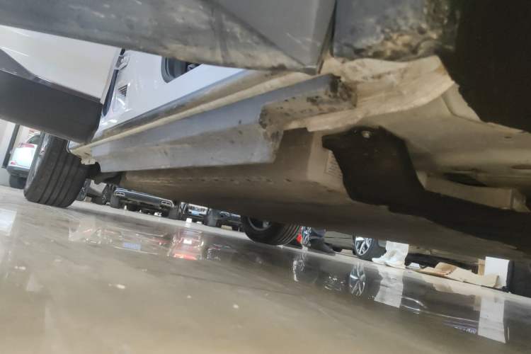 Used Dongfeng Aeolus L7 New Energy 2024 518 Pro Right Side Sill