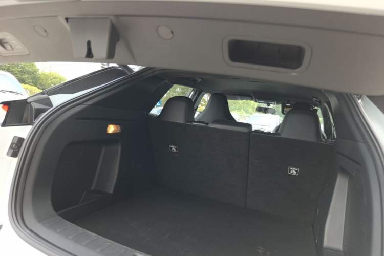 Used Dongfeng Aeolus L7 New Energy 2024 518 Air Trunk