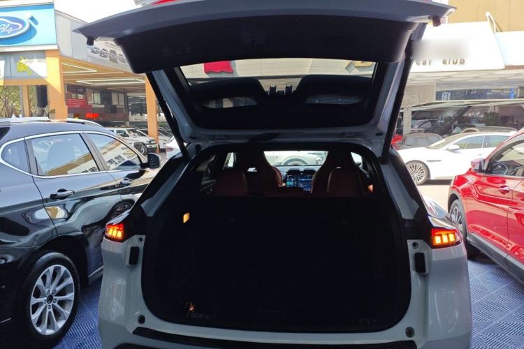 Used Dongfeng Aeolus L7 New Energy 2024 205 Plus Trunk