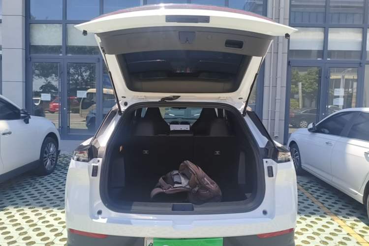 Used Dongfeng Aeolus L7 New Energy 2024 205 Pro Trunk