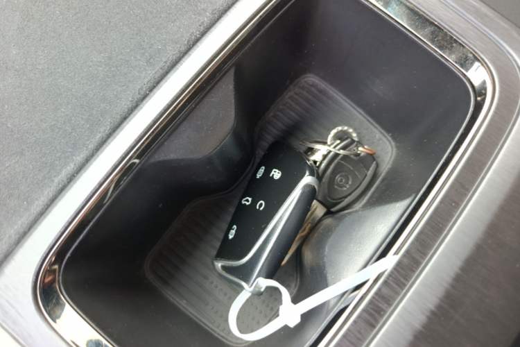 Used Dongfeng Aeolus L7 New Energy 2024 518 Air Vehicle Key