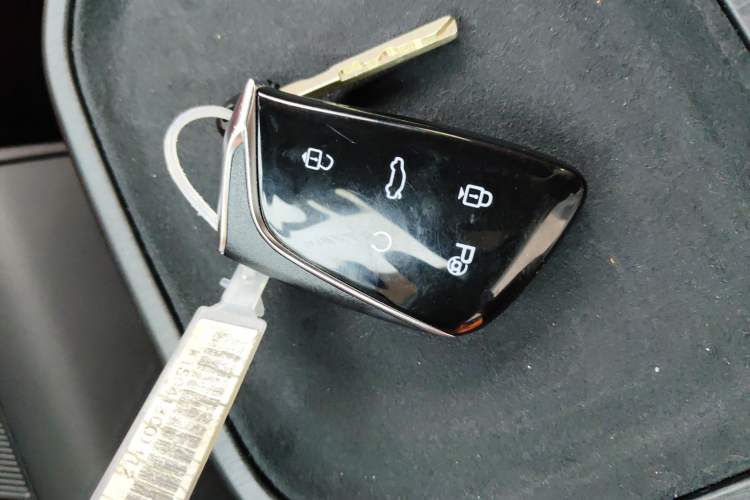 Used Dongfeng Aeolus L7 New Energy 2024 205 Plus Vehicle Key