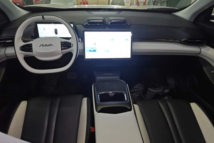Used Dongfeng Aeolus L7 New Energy 2024 518 Pro Interior 2