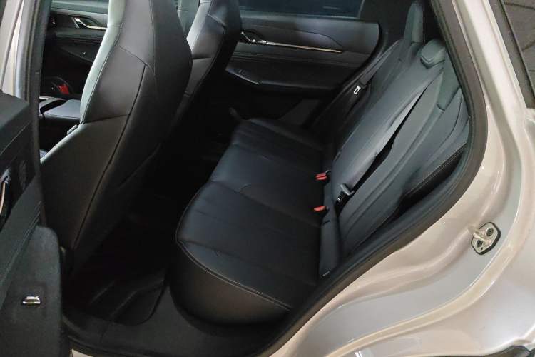 Used Dongfeng Aeolus L7 New Energy 2024 205 Air Interior 4