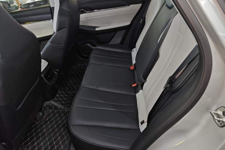Used Dongfeng Aeolus L7 New Energy 2024 518 Pro Interior 4