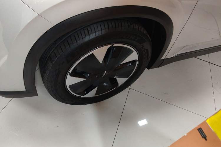Used Dongfeng Aeolus L7 New Energy 2024 205 Plus Left Front Wheel Hub