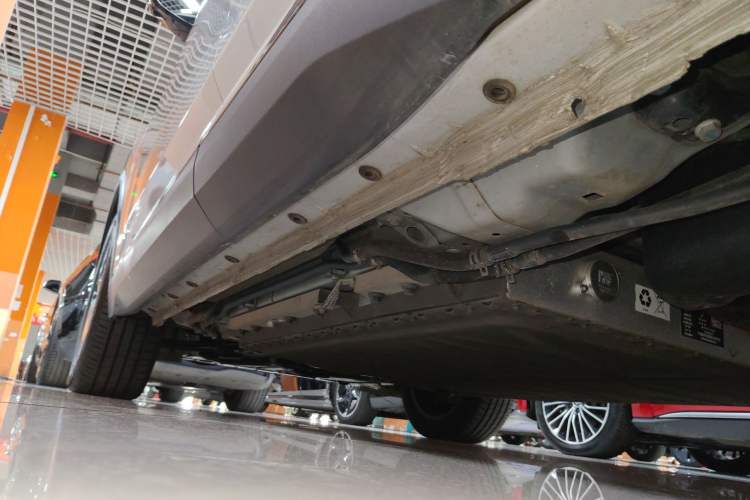 Used Dongfeng Aeolus L7 New Energy 2024 205 Plus Left Side Sill
