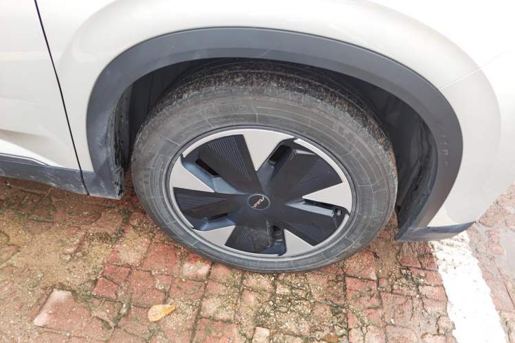 Used Dongfeng Aeolus L7 New Energy 2024 205 Pro Right Front Wheel Hub