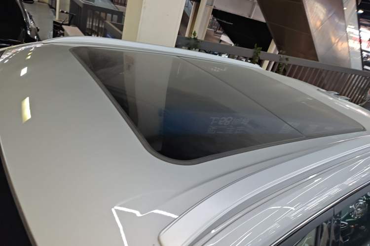 Used Dongfeng Aeolus L7 New Energy 2024 518 Pro Roof