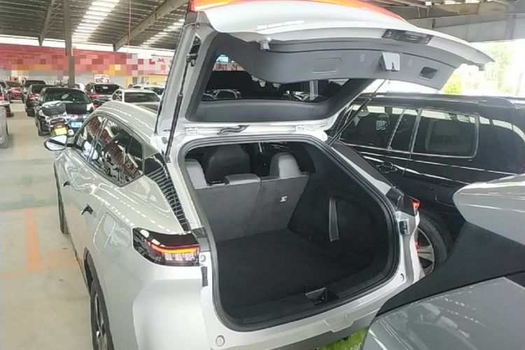 Used Dongfeng Aeolus L7 New Energy 2024 205 Pro Trunk
