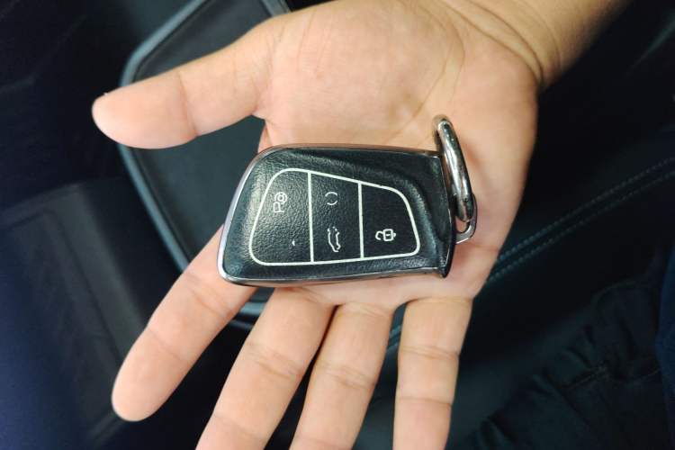 Used Dongfeng Aeolus L7 New Energy 2024 205 Plus Vehicle Key