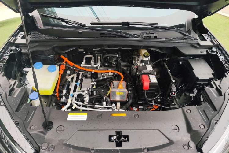 Used Dongfeng Aeolus L7 New Energy 2025 518 Zongxiang Trim Engine Bay