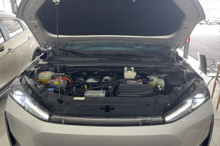 Used Dongfeng Aeolus L7 New Energy 2025 205 Ultra-Long Range Indulgence Version Engine Bay