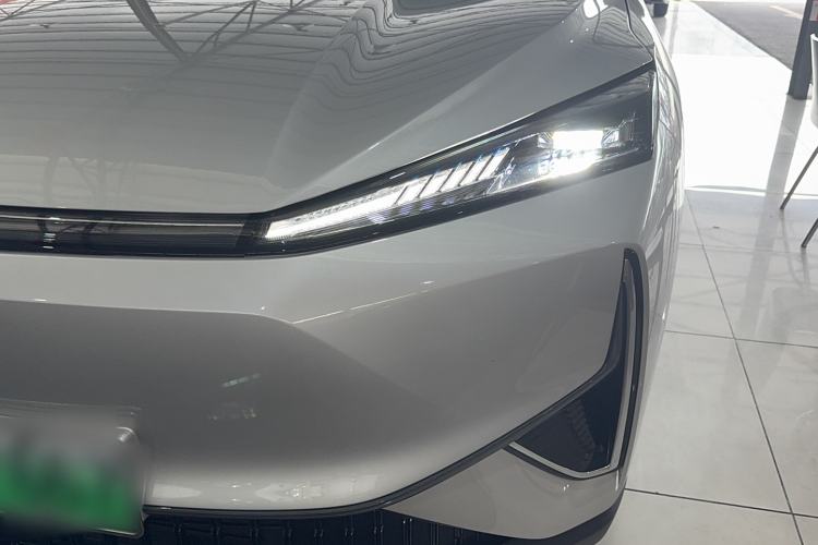 Used Dongfeng Aeolus L7 New Energy 2025 205 Ultra-Long Range Indulgence Version Left Front Headlight