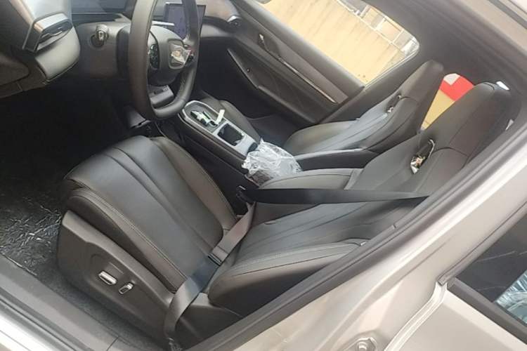Used Dongfeng Aeolus L7 New Energy 2025 205 Ultra-Long Range Deluxe Edition Left Front Seat