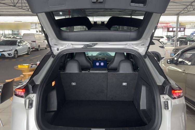 Used Dongfeng Aeolus L7 New Energy 2025 205 Ultra-Long Range Indulgence Version Trunk