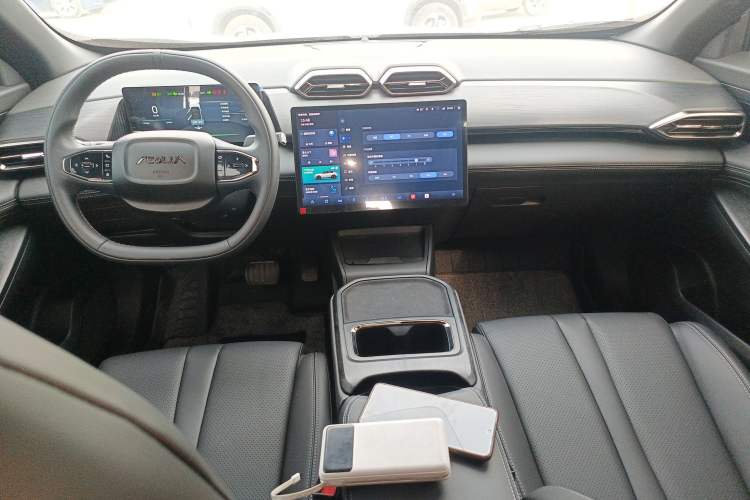 Used Dongfeng Aeolus L7 New Energy 2025 518 Zongxiang Trim Center Console