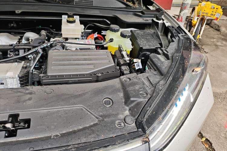 Used Dongfeng Aeolus L7 New Energy 2025 205 Ultra-Long Range Indulgence Version Engine Bay Left