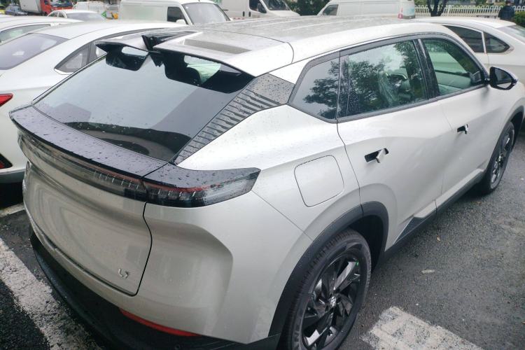 Used Dongfeng Aeolus L7 New Energy 2025 518 Comfort Edition Exterior 3