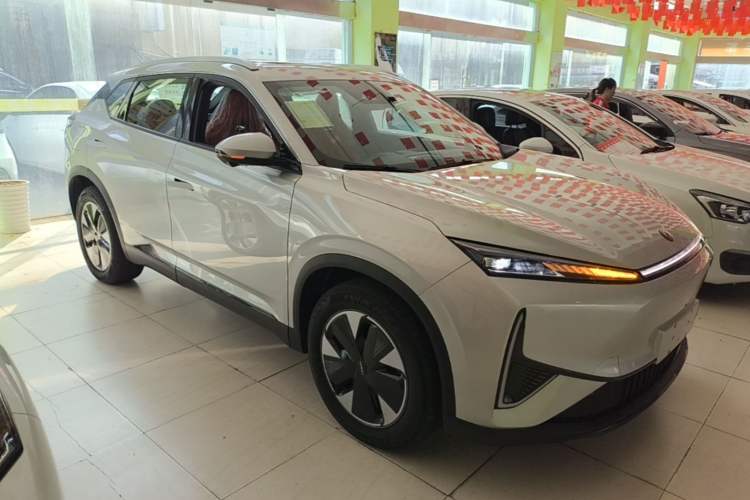 Used Dongfeng Aeolus L7 New Energy 2025 205 Ultra-Long Range Deluxe Edition Front Right 45 Deg