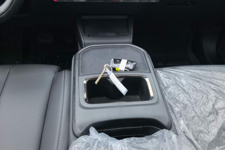 Used Dongfeng Aeolus L7 New Energy 2025 205 Ultra-Long Range Indulgence Version Gear Lever